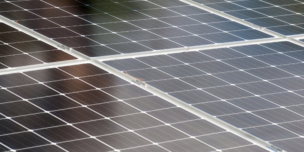 ТОП-5 компаній, де вигідно купити гібридну електростанцію в Україні у 2026 році